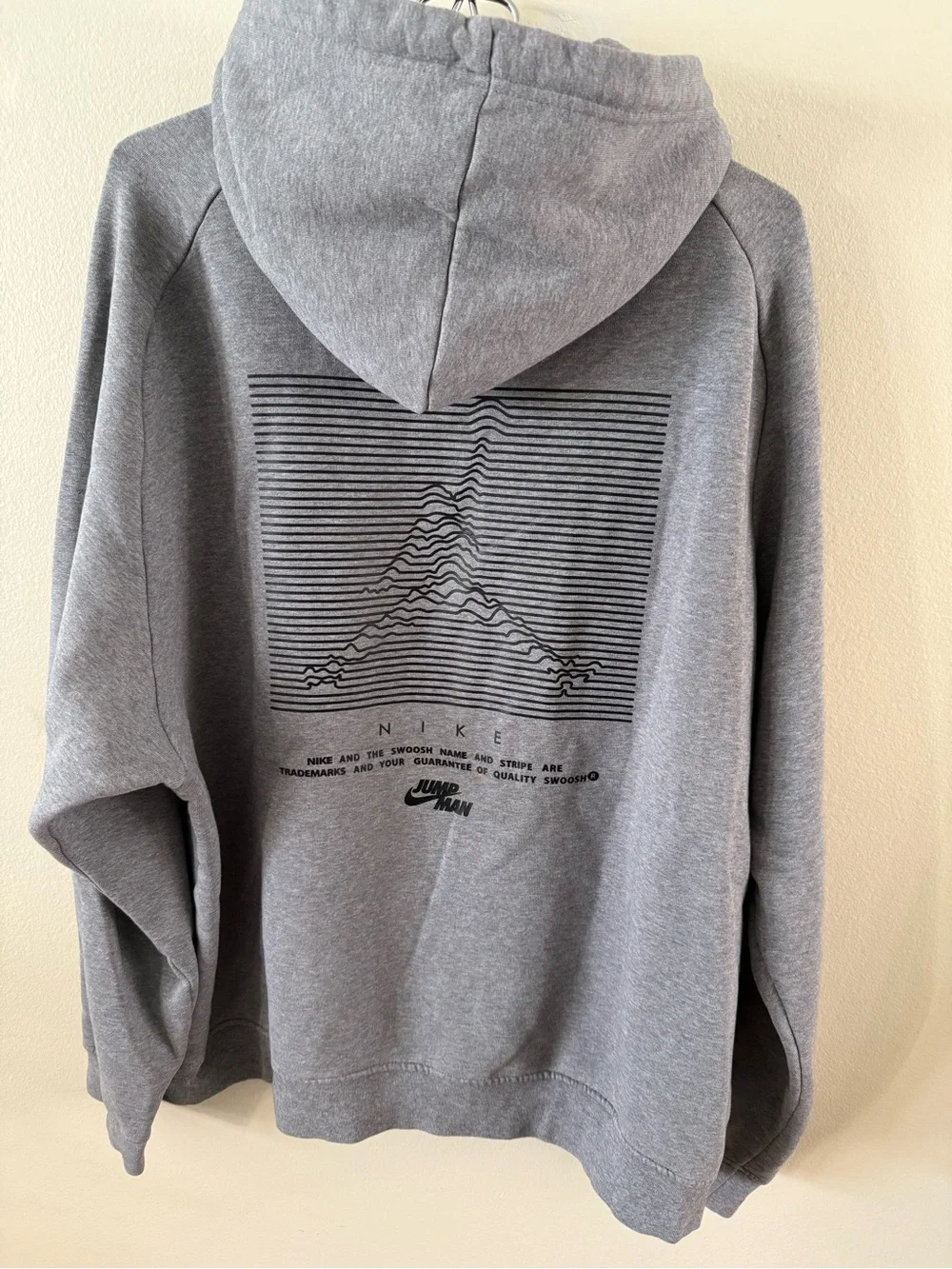 Nike Jordan Men's XL Gray Pullover Hoodie